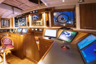 Lady Thuraya -  Bridge